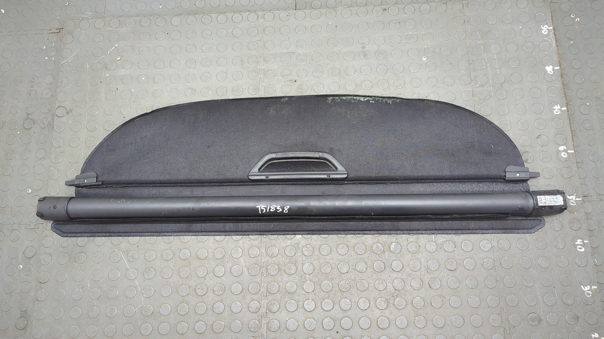 Шторка багажника