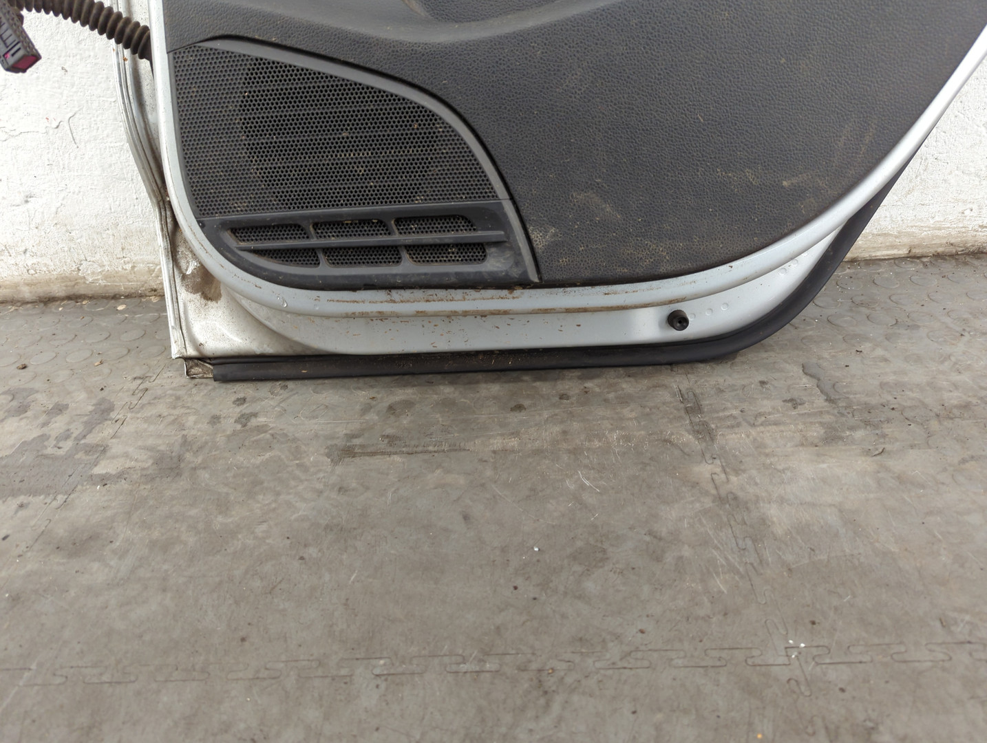 Дверь задняя правая