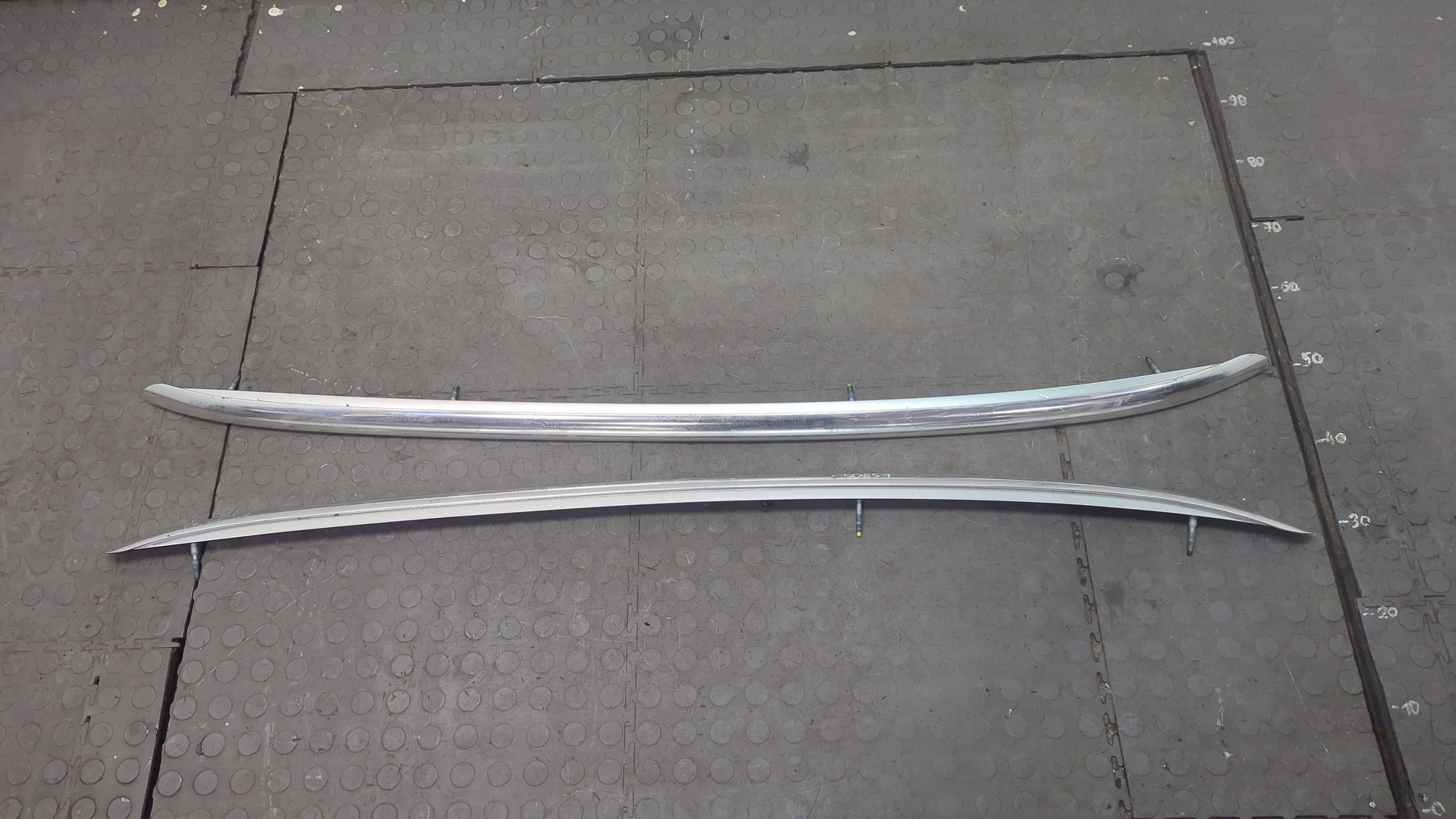 Рейлинги (релинг) к-кт (планки на крышу)