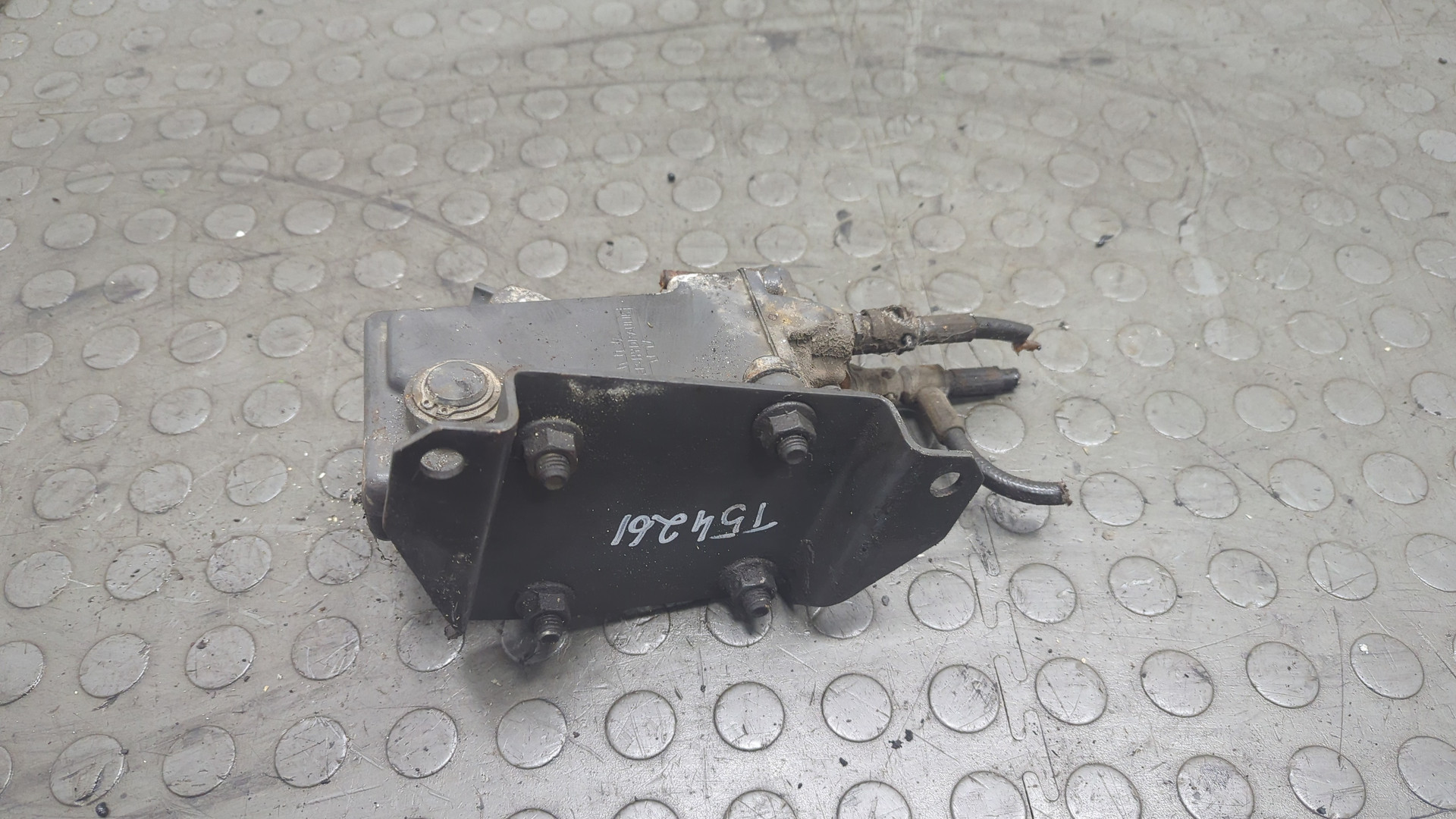 Насос подъема кабины