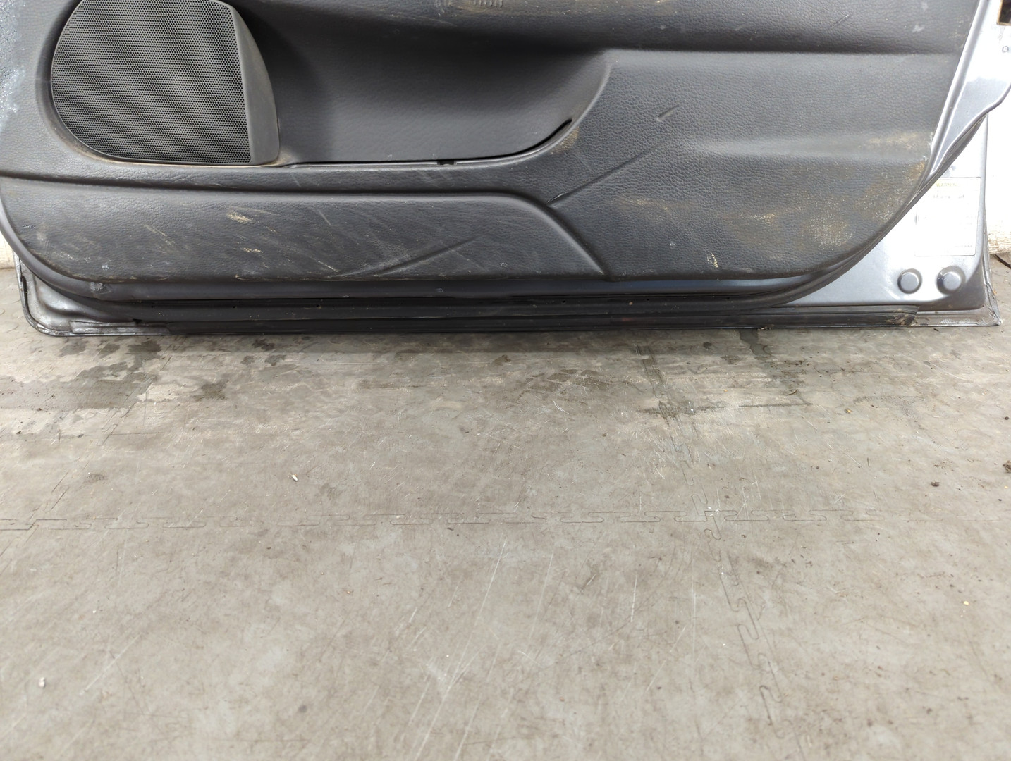 Дверь передняя правая