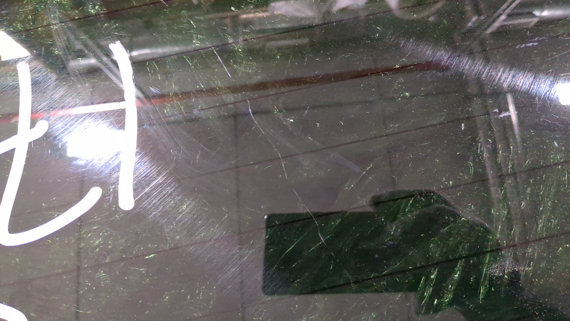 Стекло заднее