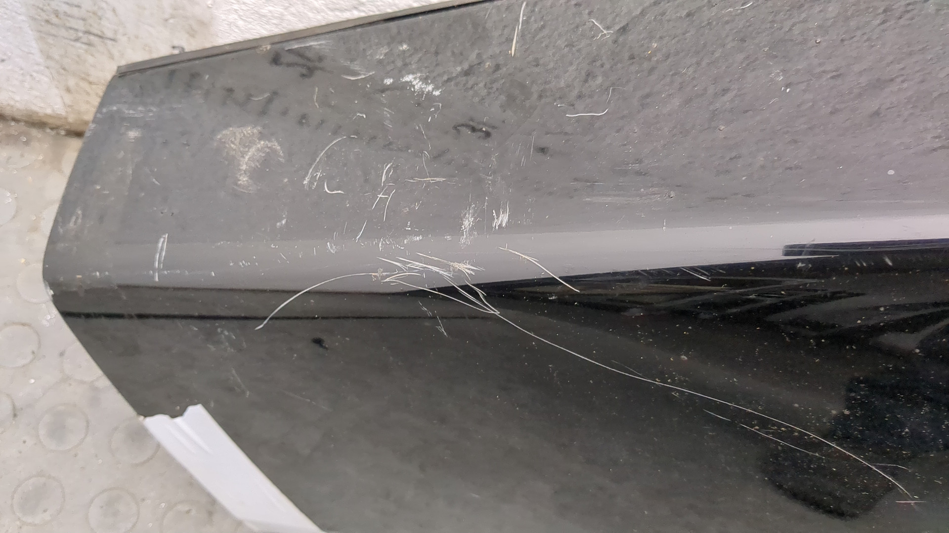 Накладка заднего крыла левого