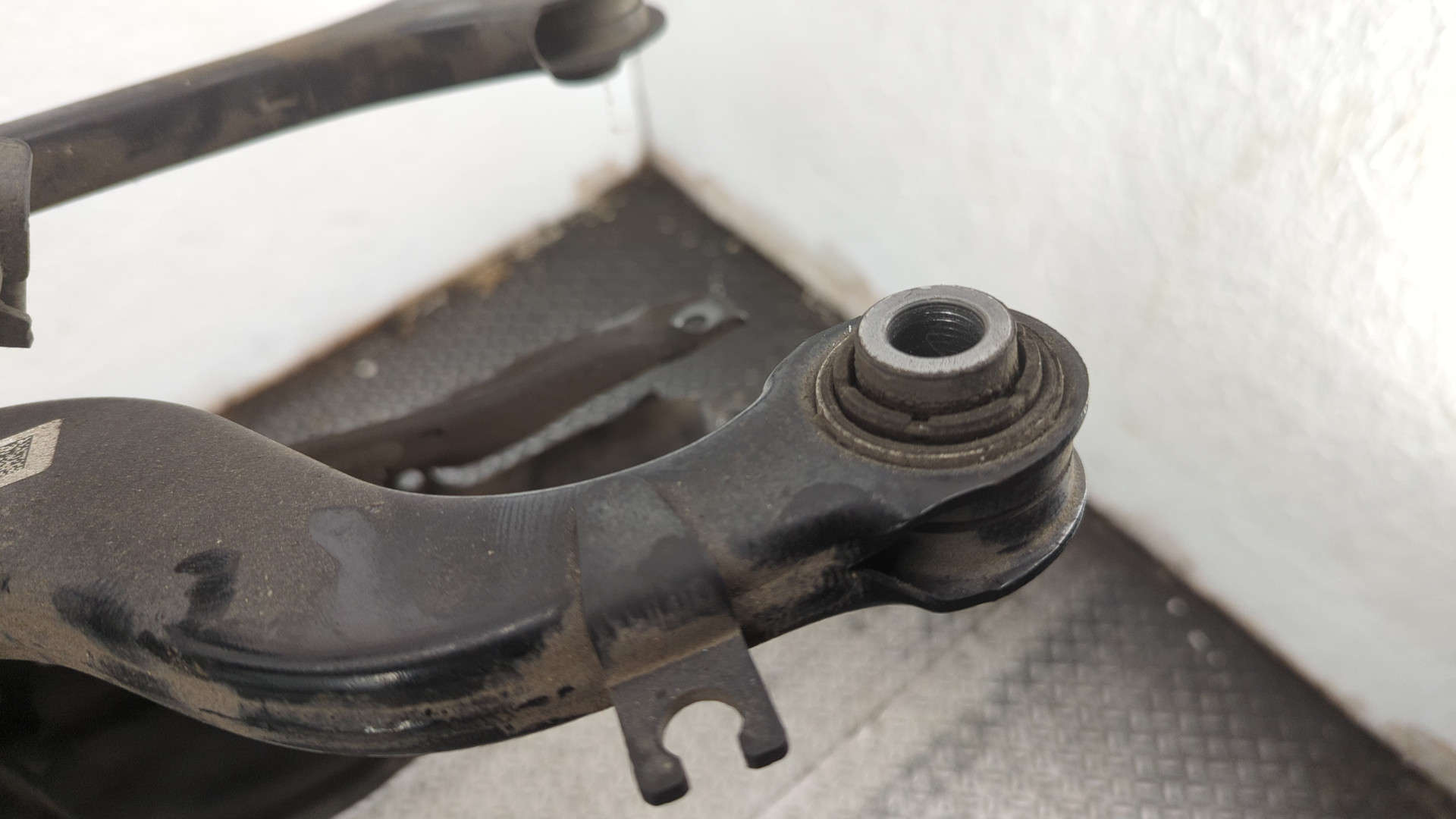 Балка задняя