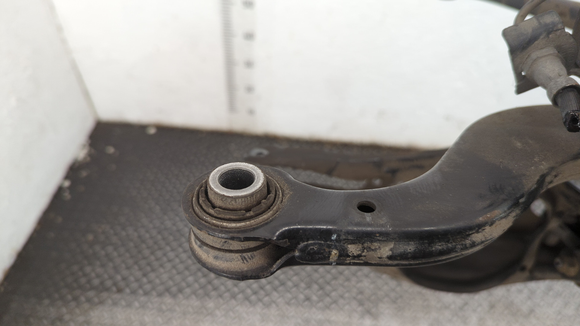 Балка задняя