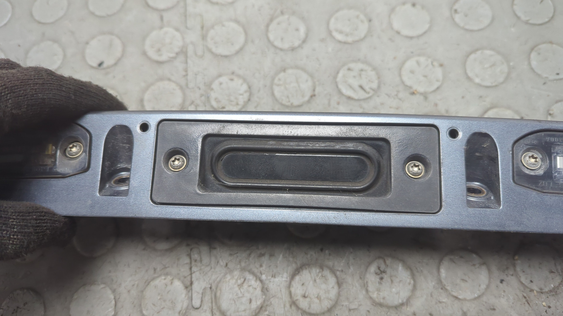 Фонарь подсветки номера