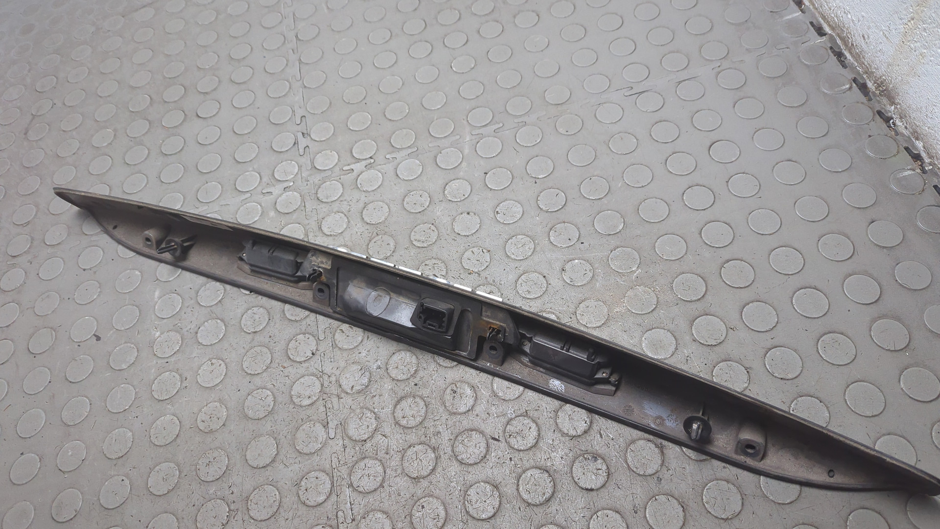 Фонарь подсветки номера