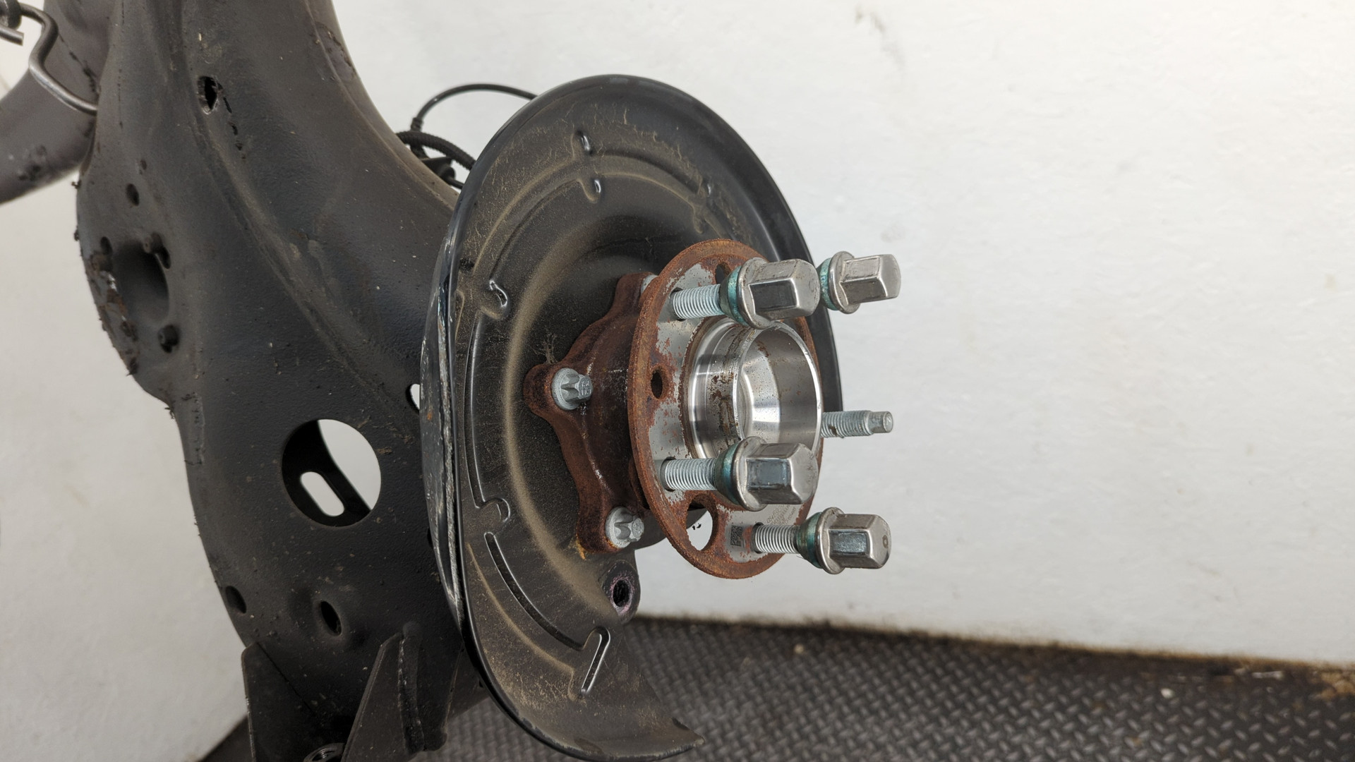 Балка задняя