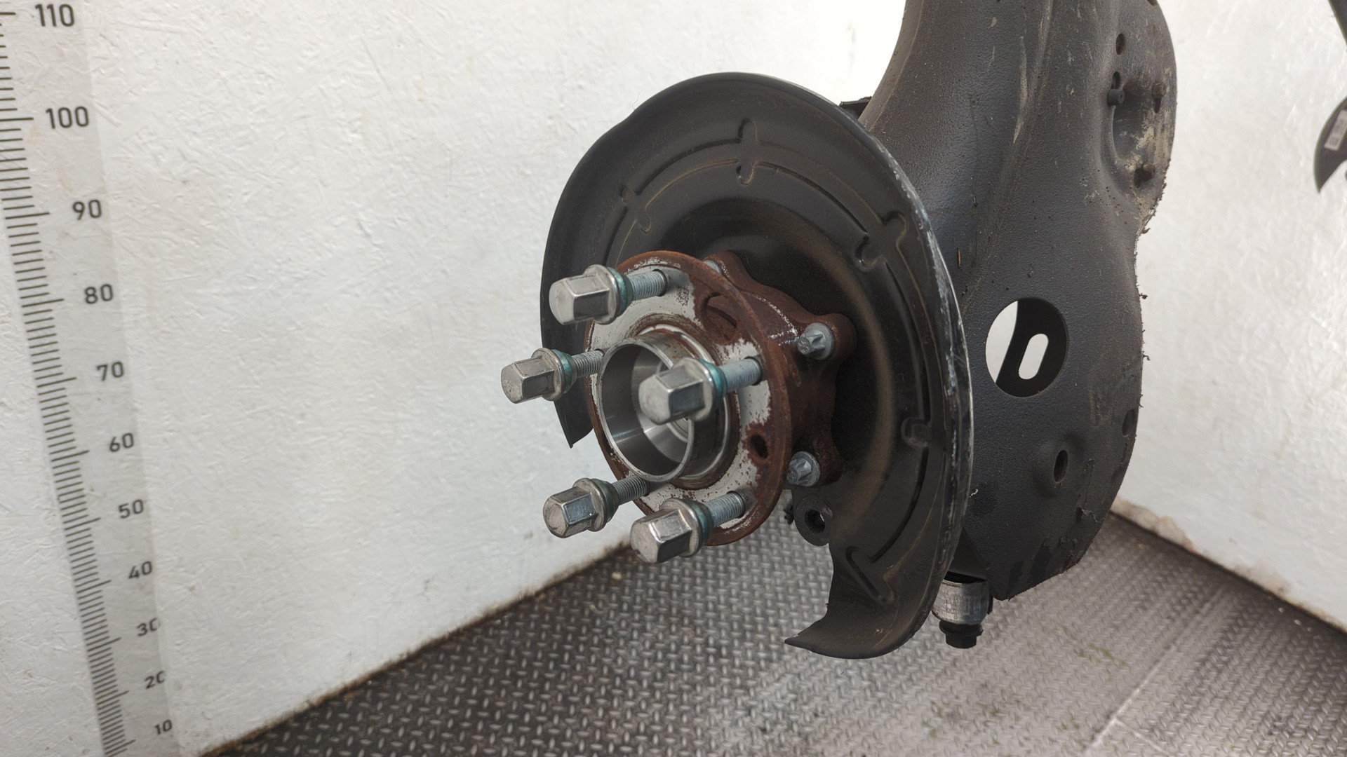 Балка задняя