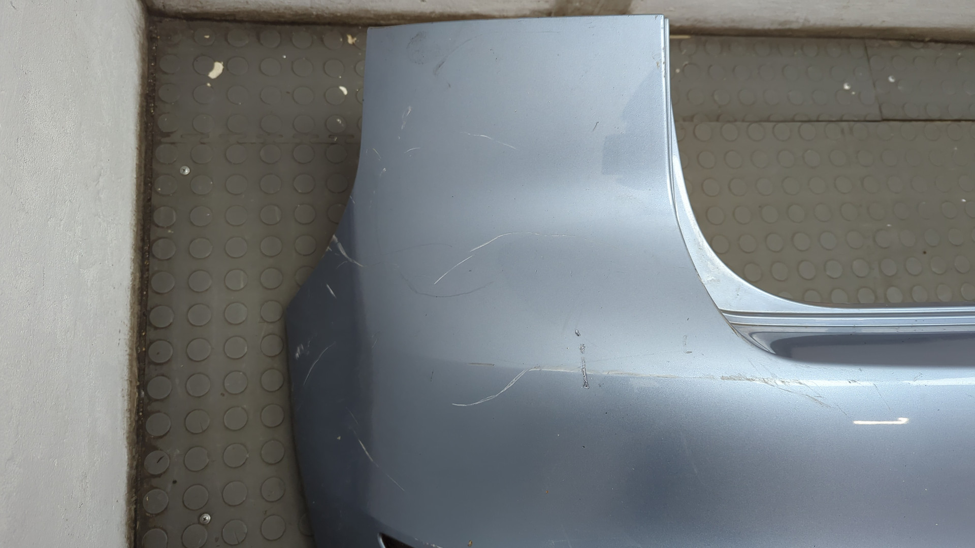 Бампер задний