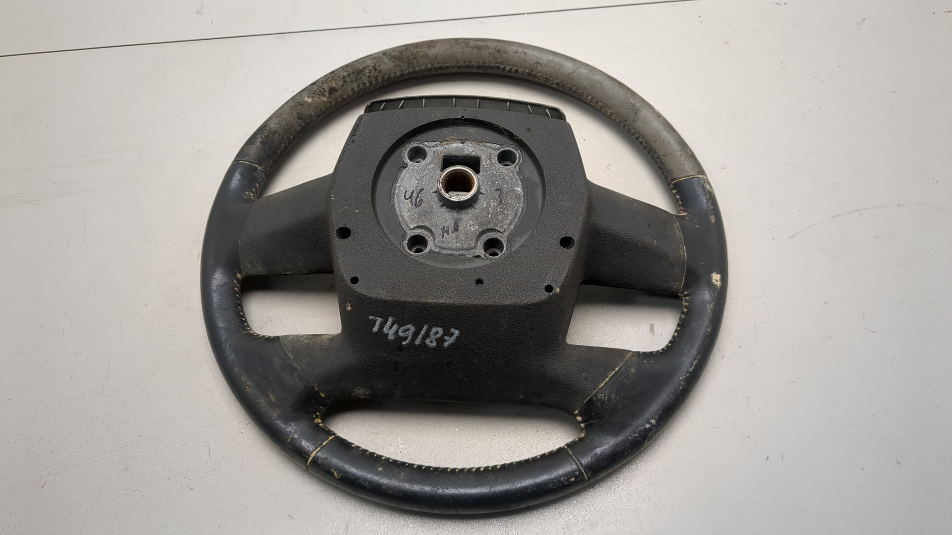 Рулевое колесо (руль)