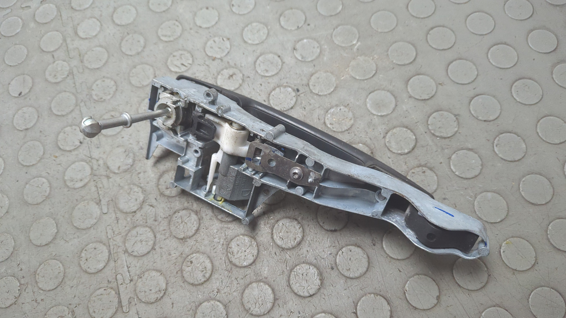 Ручка двери наружная