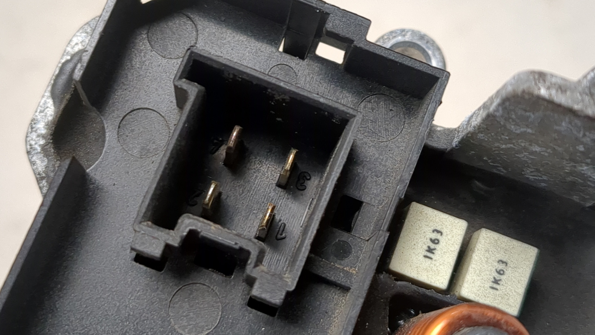 Резистор отопителя