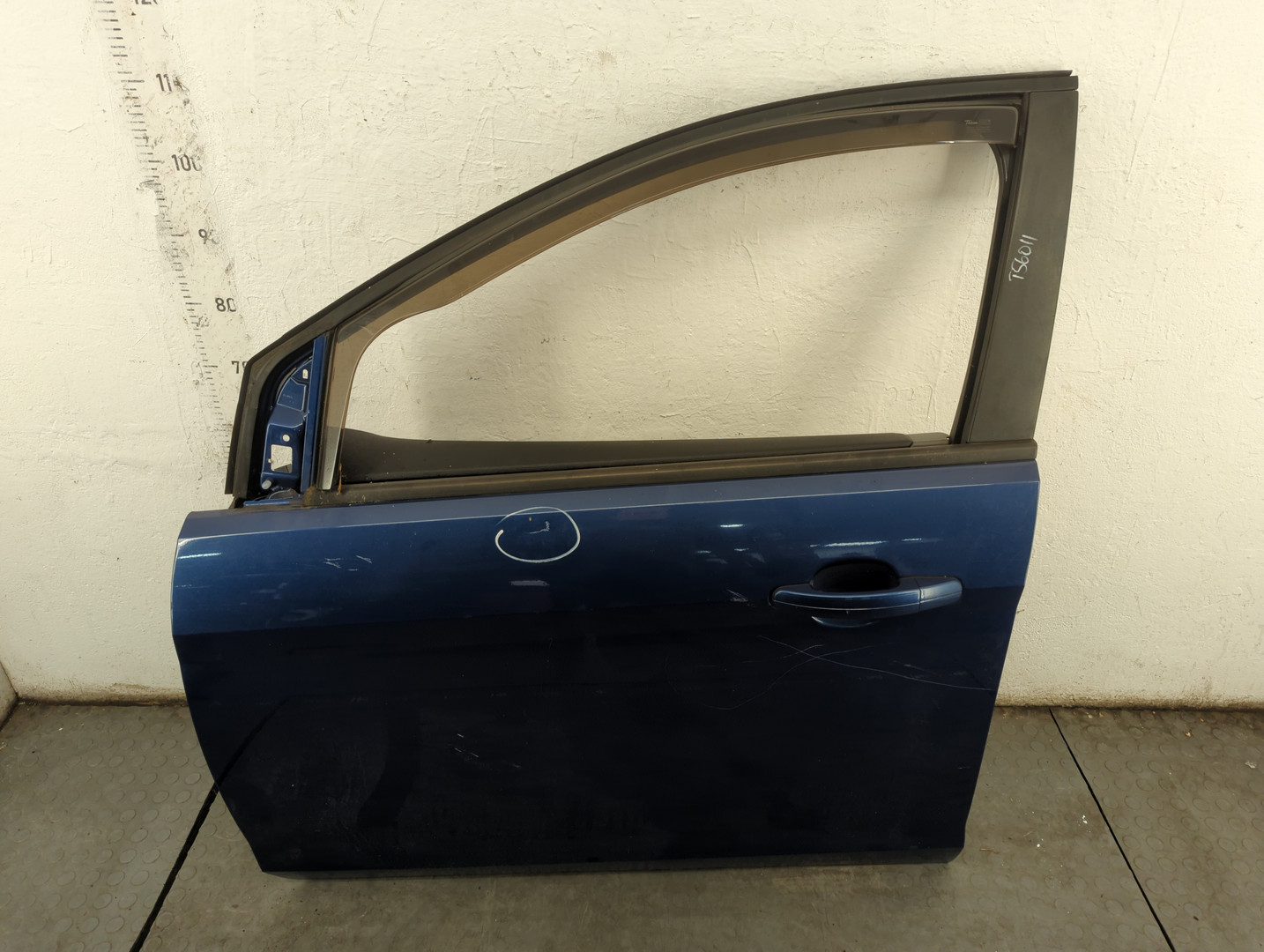 Дверь передняя левая