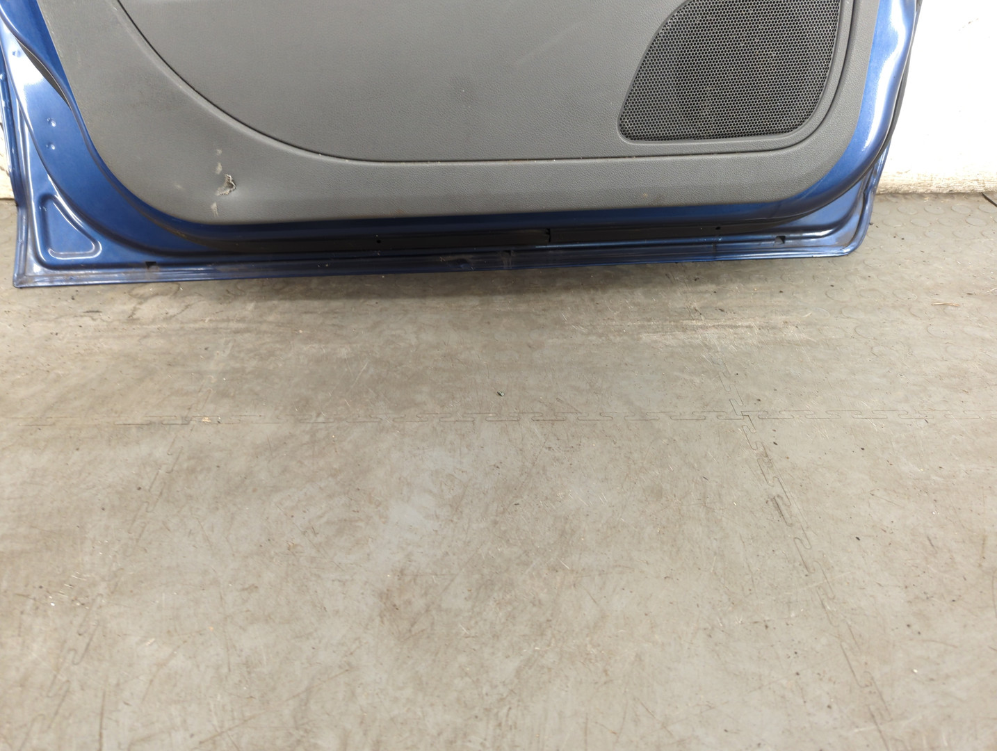 Дверь передняя левая