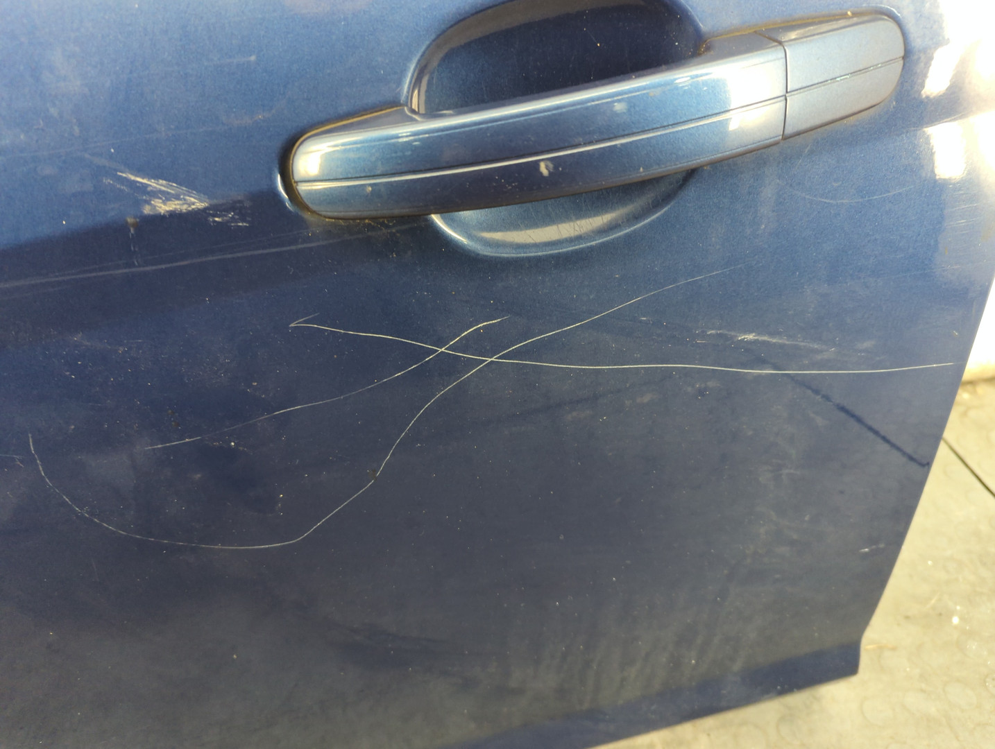 Дверь передняя левая