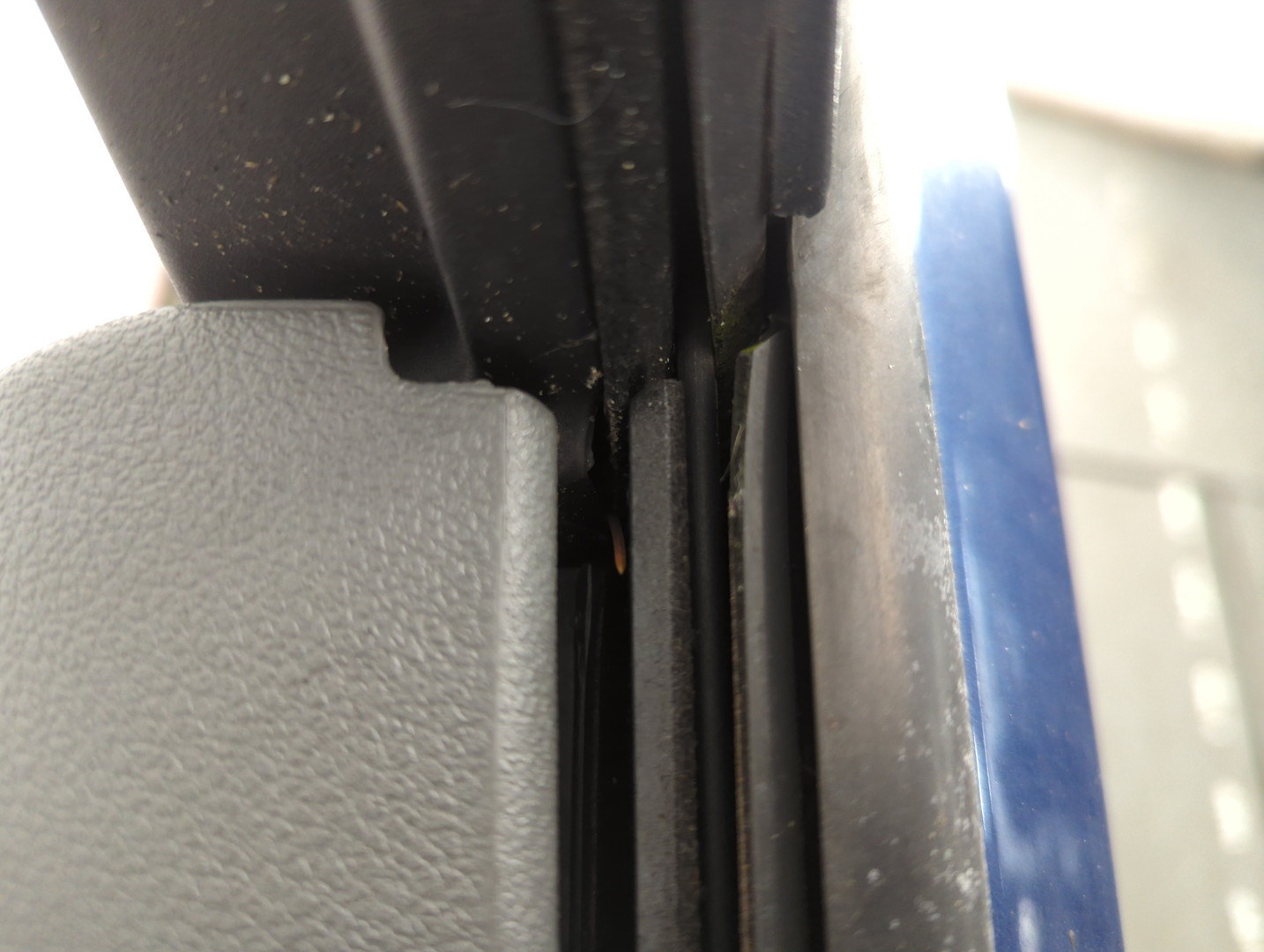 Дверь передняя левая