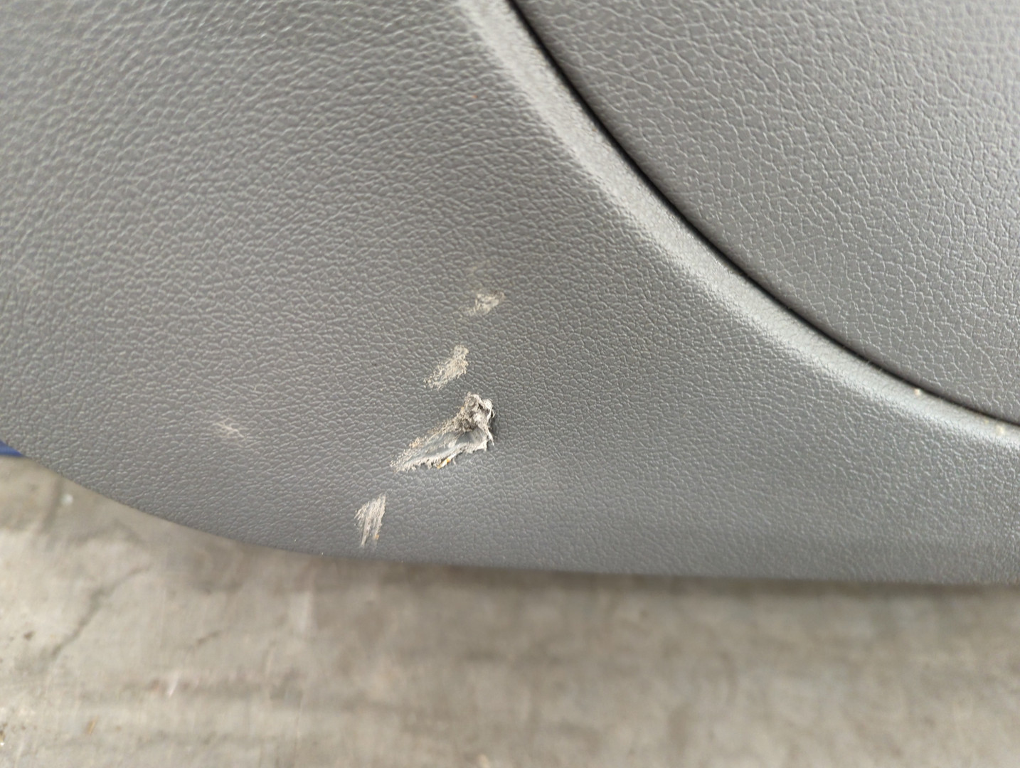 Дверь передняя левая