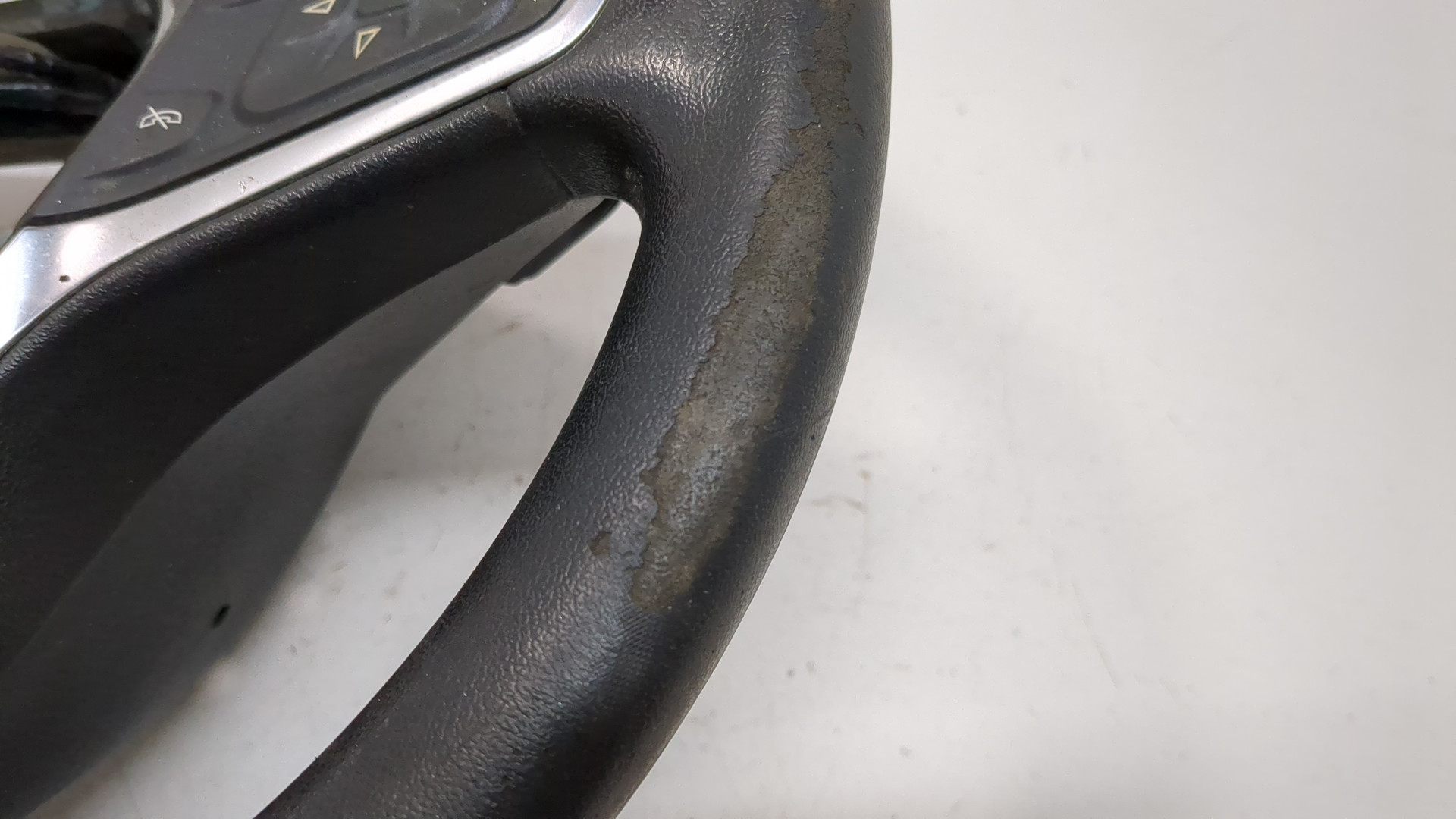 Рулевое колесо (руль)