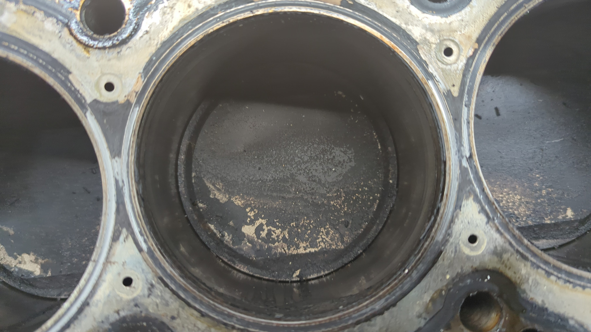 Блок двигателя