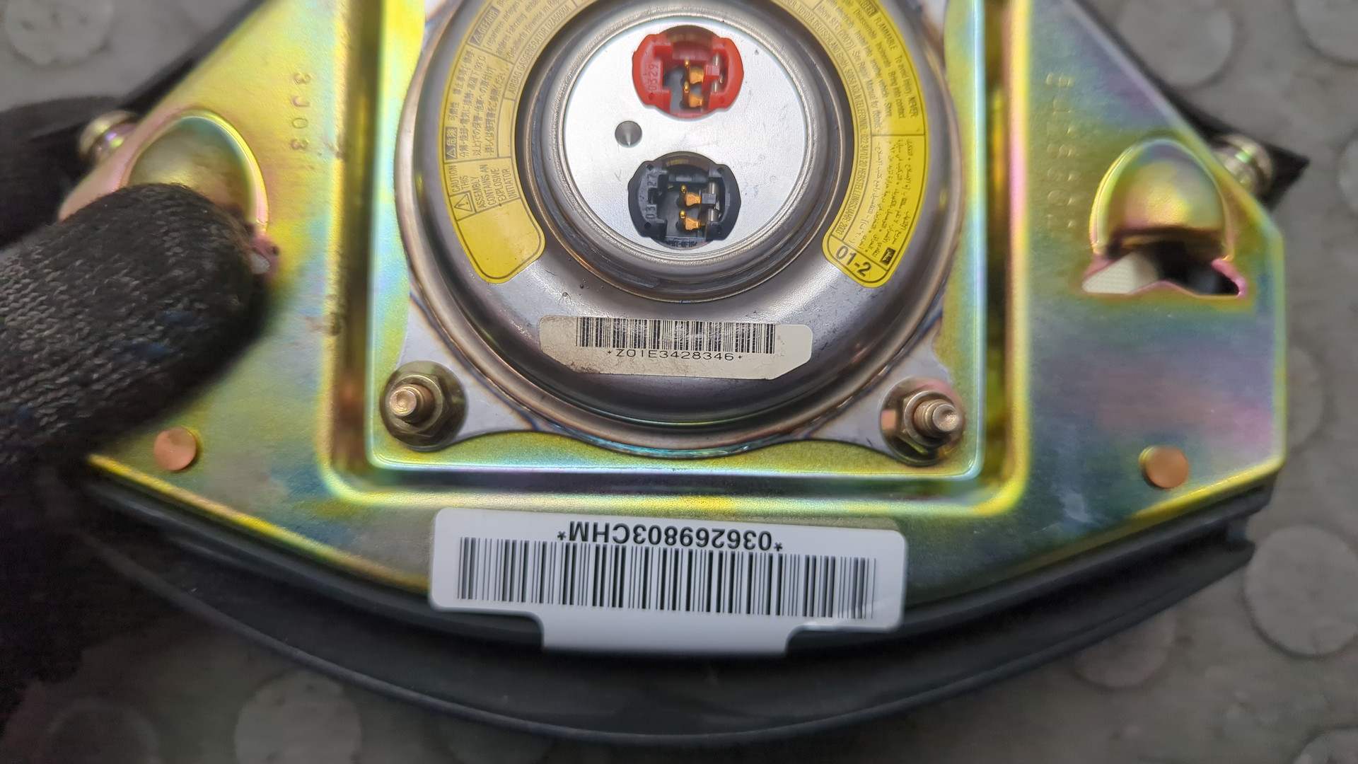 Подушка безопасности в рулевое колесо