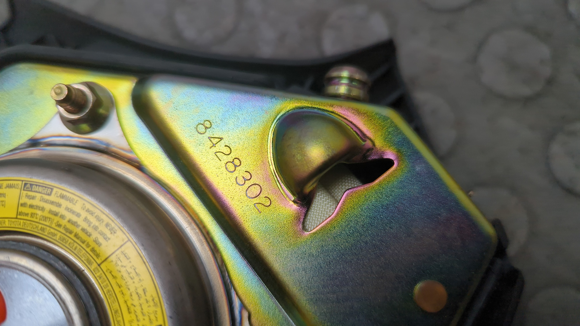 Подушка безопасности в рулевое колесо