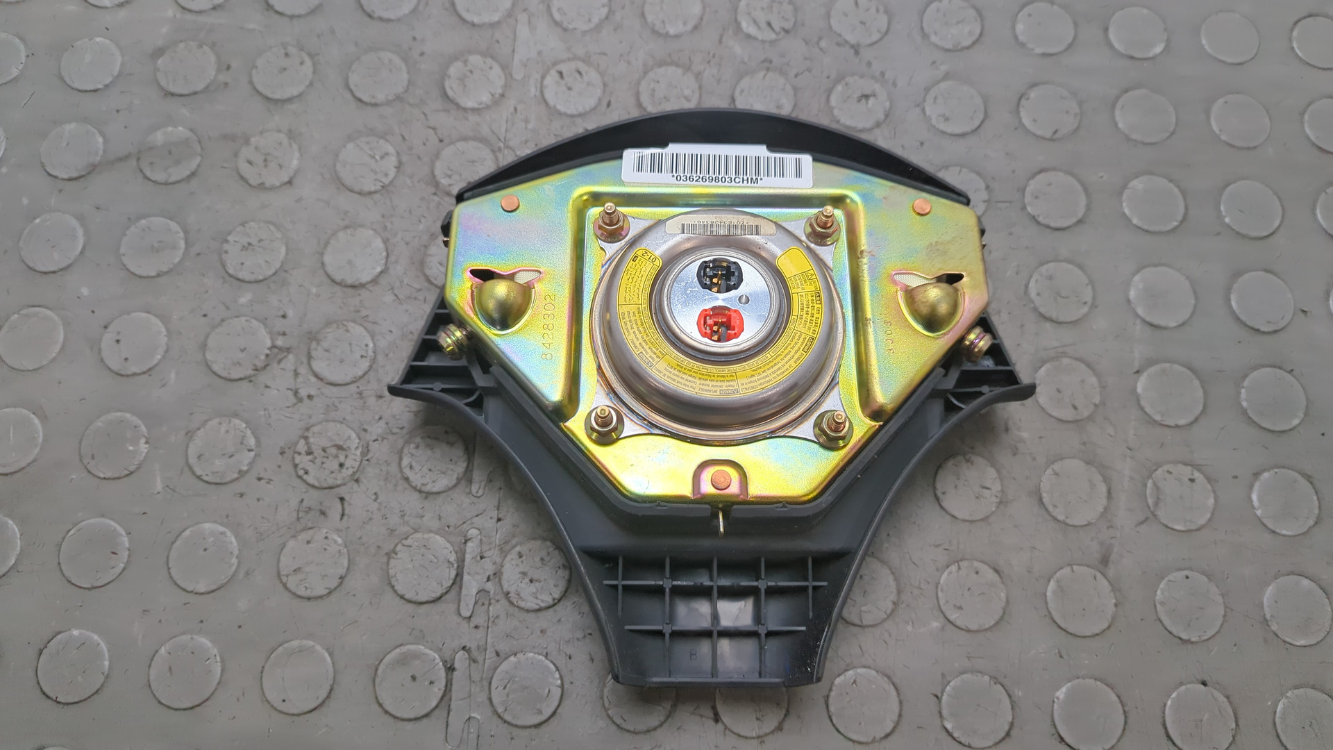 Подушка безопасности в рулевое колесо