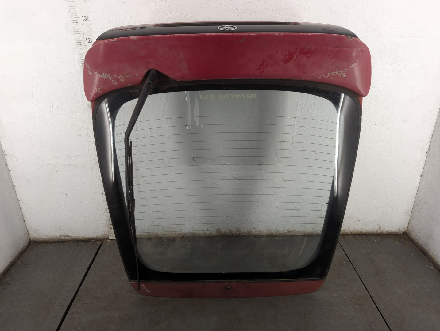 Дверь багажника