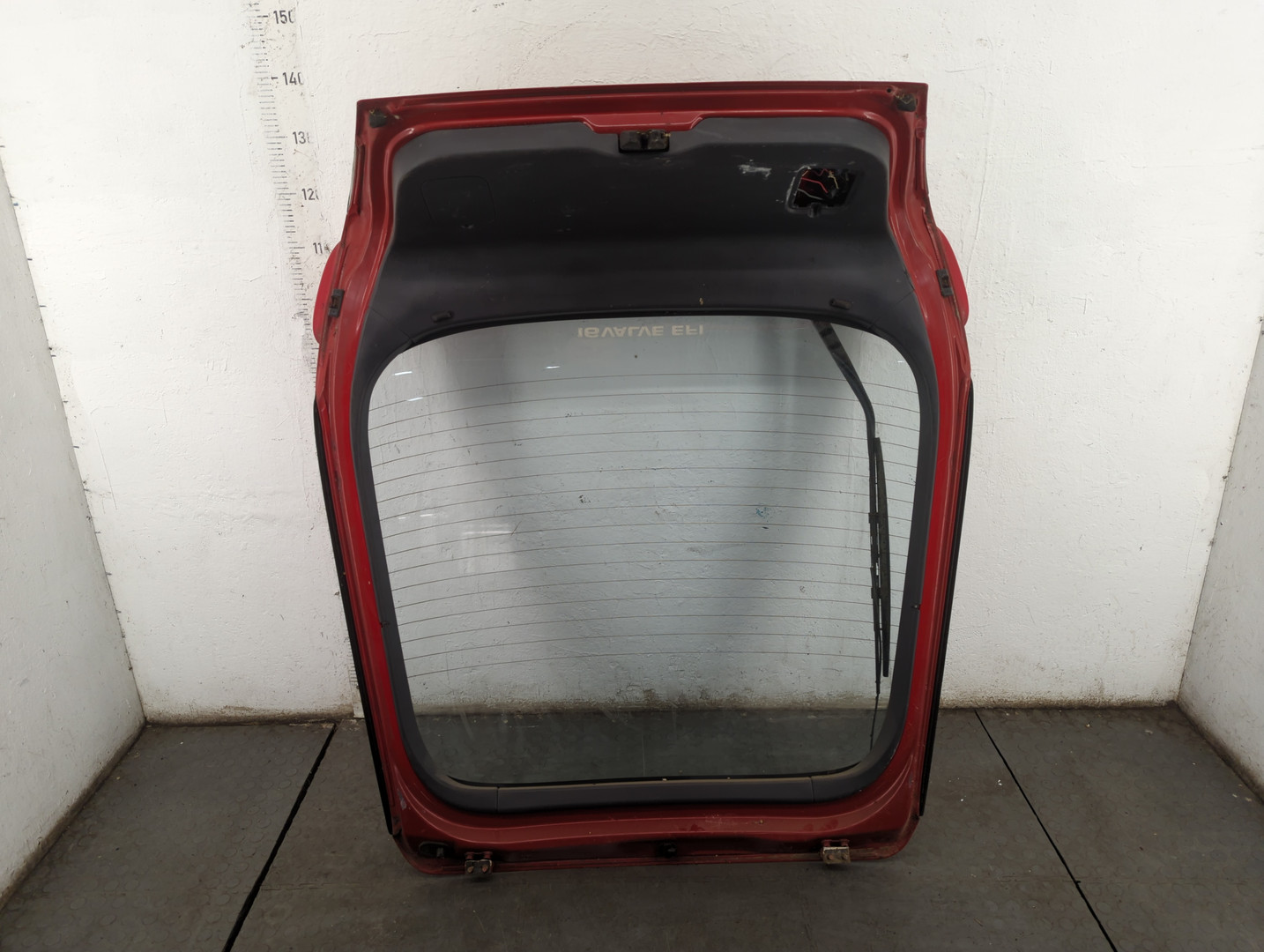 Дверь багажника