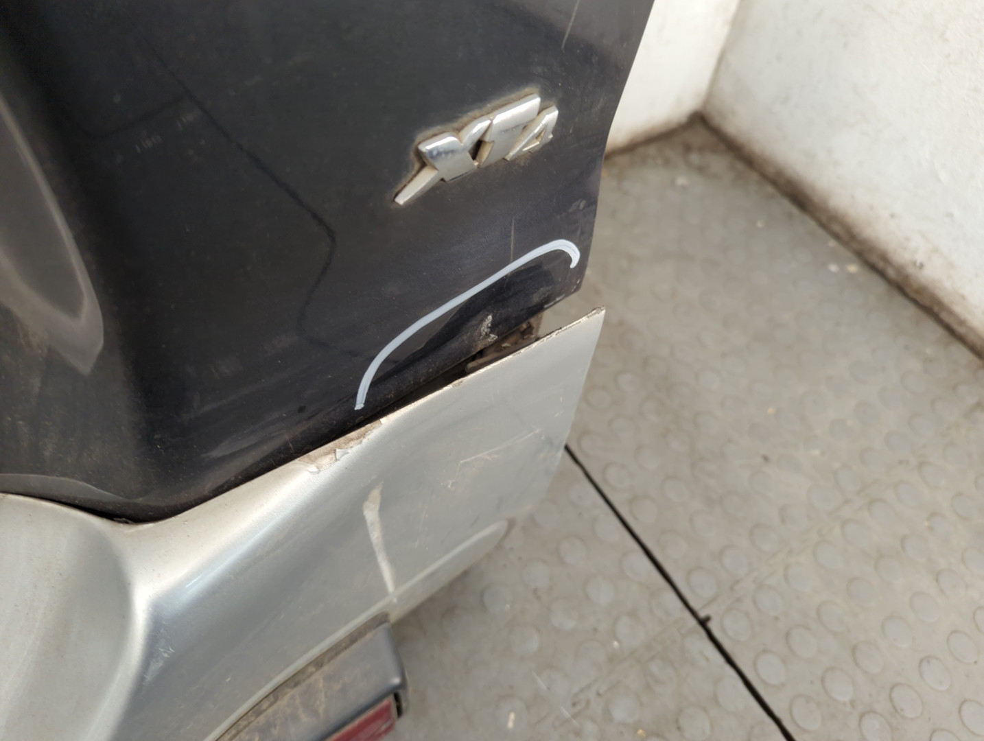 Дверь багажника