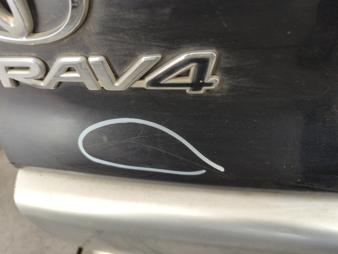 Дверь багажника