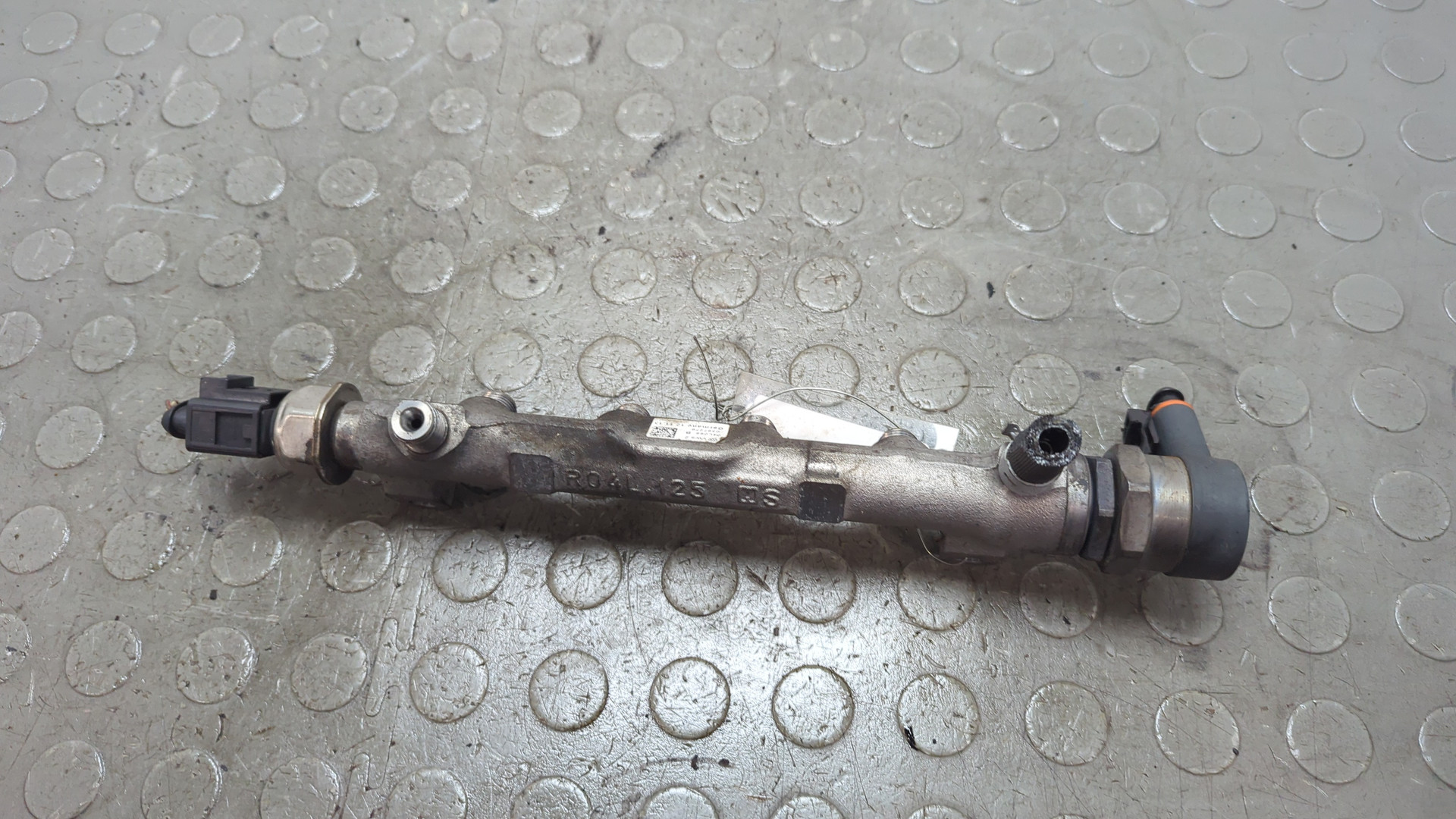 Рейка топливная (рампа)