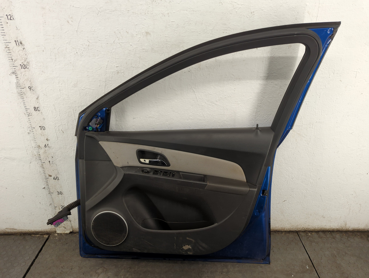 Дверь передняя правая