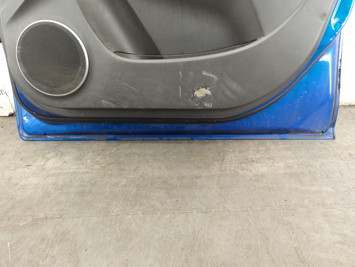 Дверь передняя правая