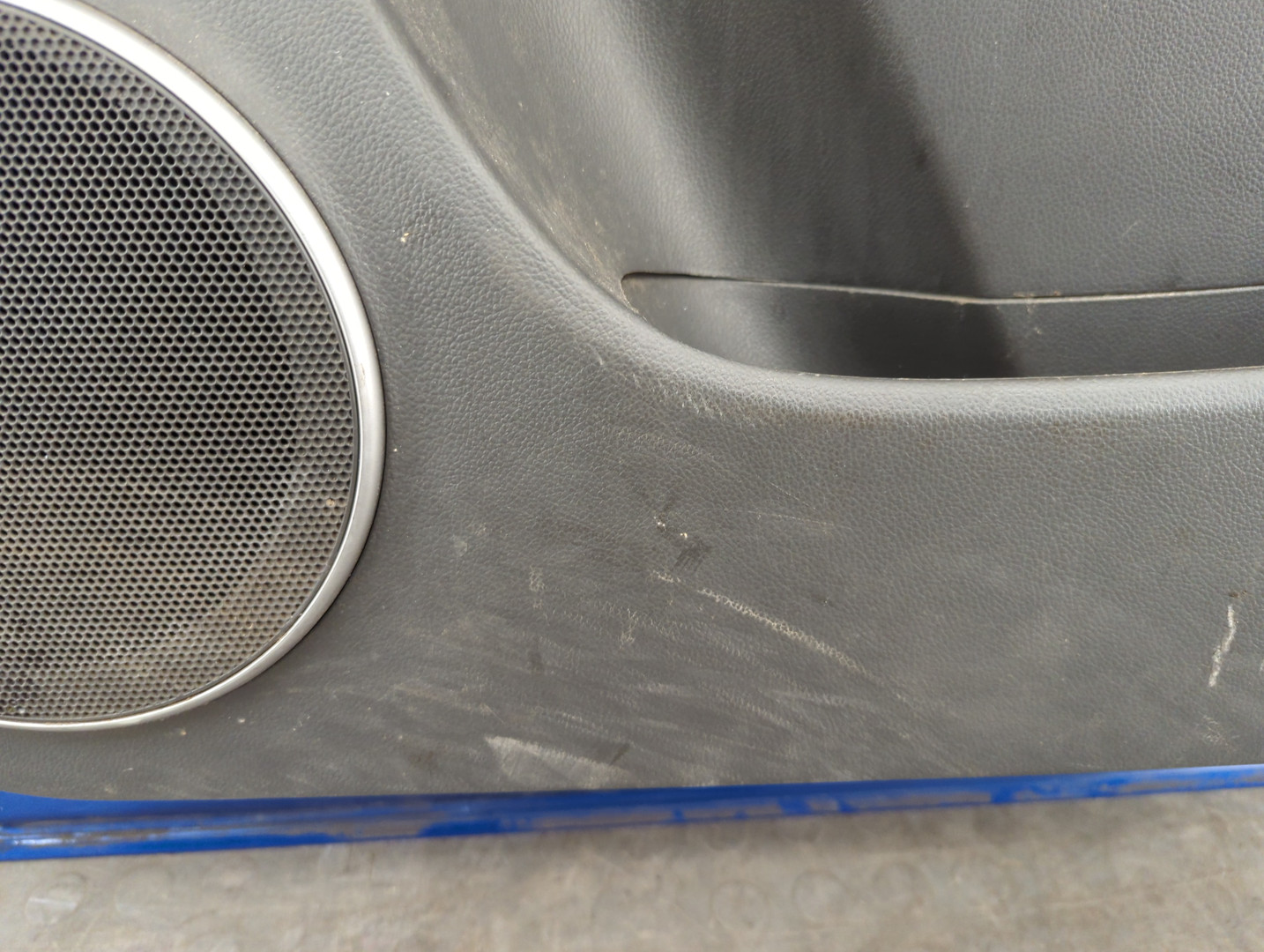 Дверь передняя правая