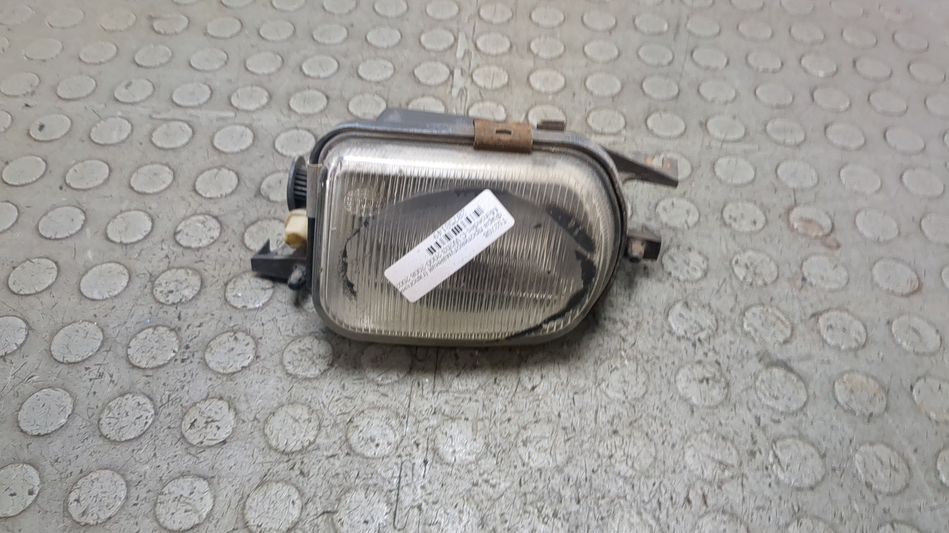 Фара противотуманная правая