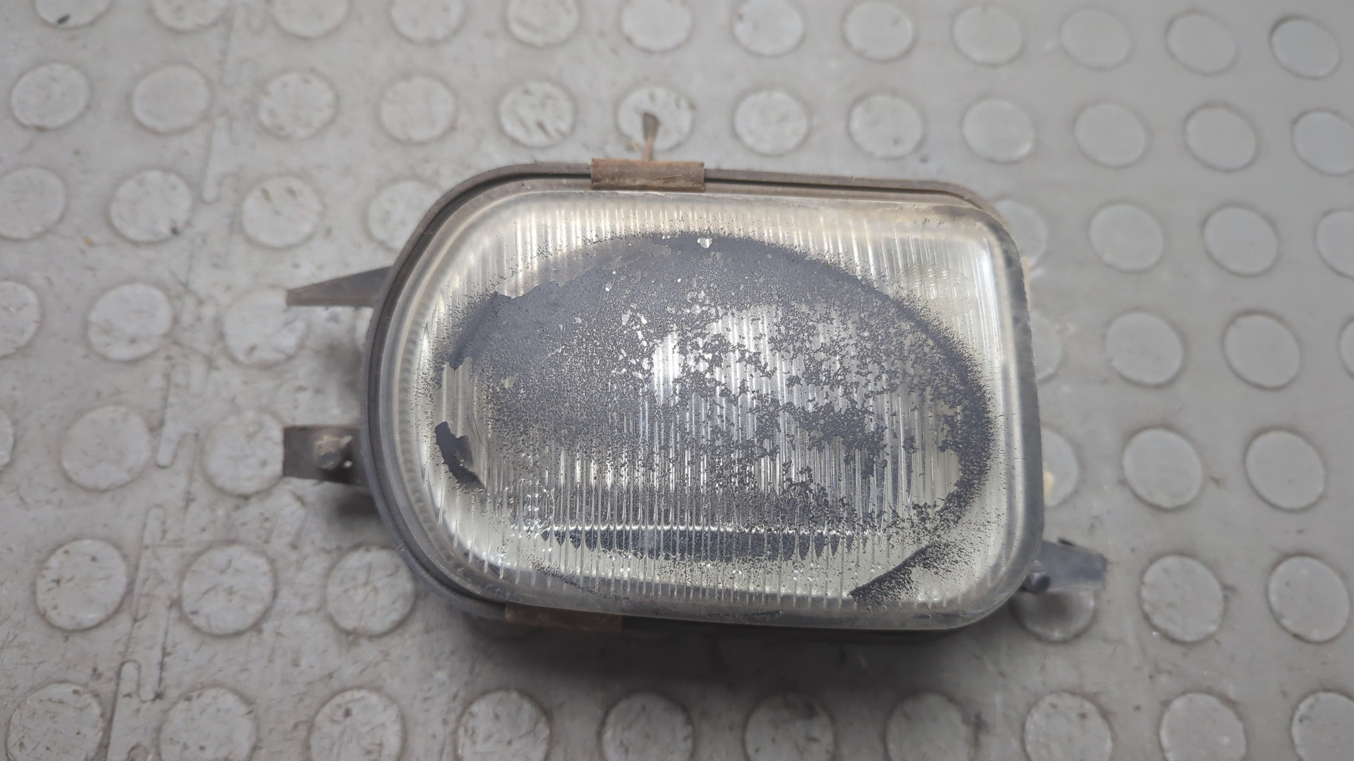 Фара противотуманная правая