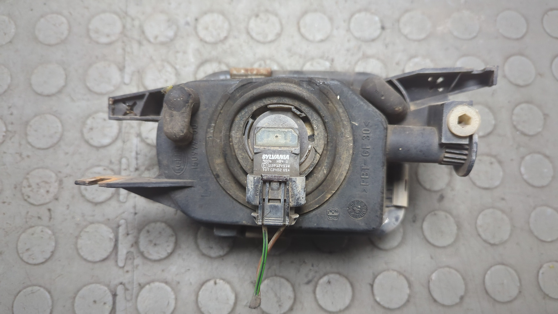 Фара противотуманная правая