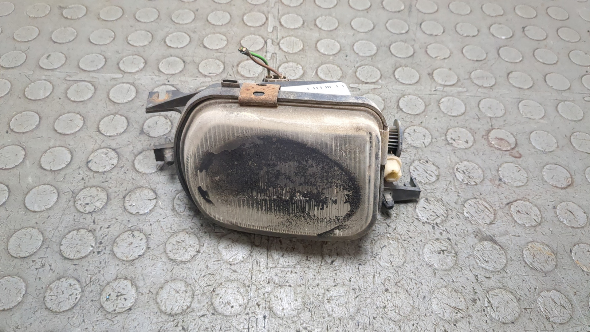 Фара противотуманная правая