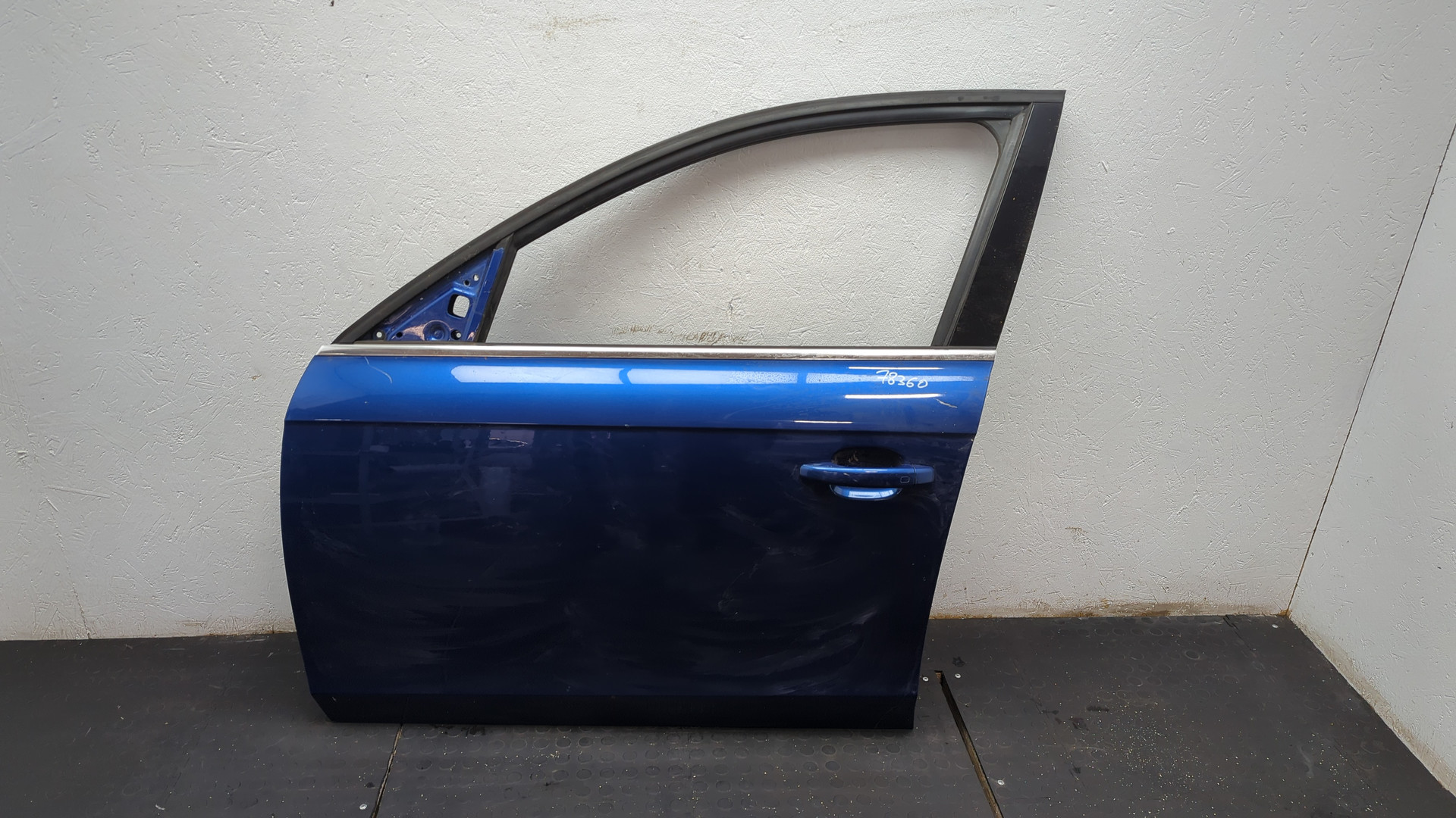 Дверь передняя левая