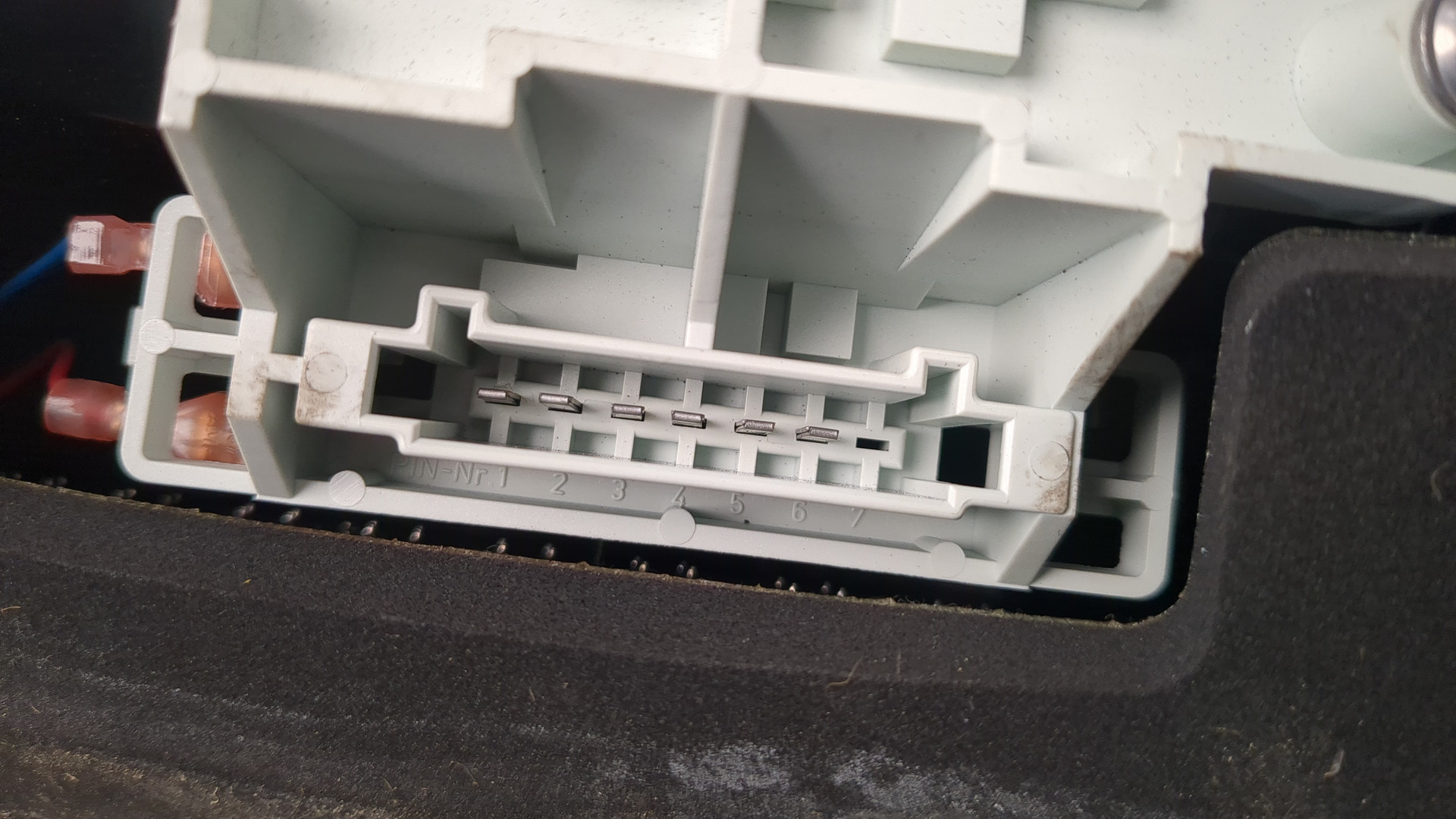 Фонарь задний левый