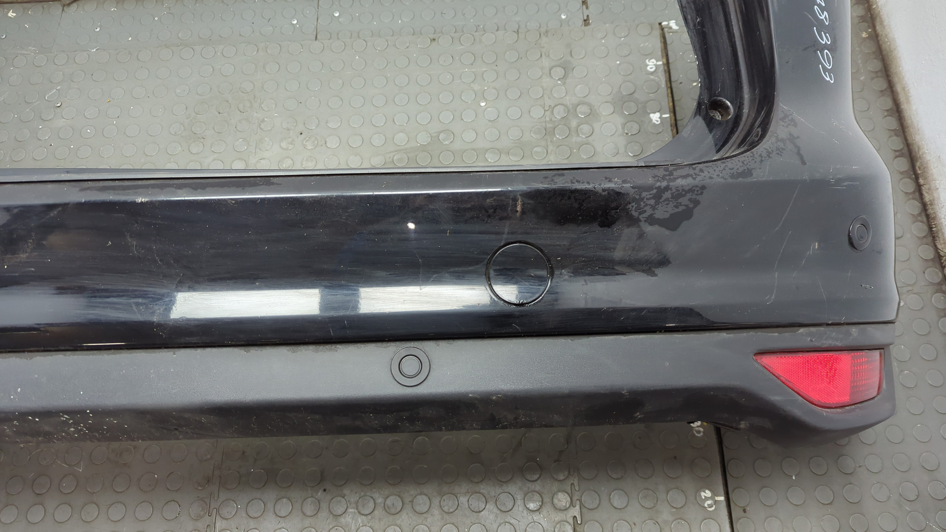 Бампер задний