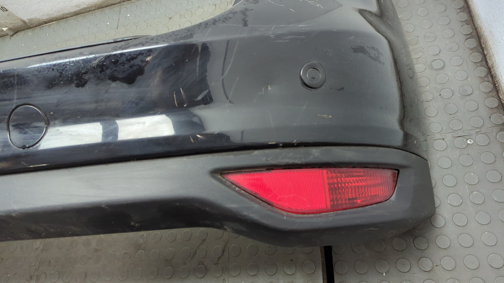 Бампер задний