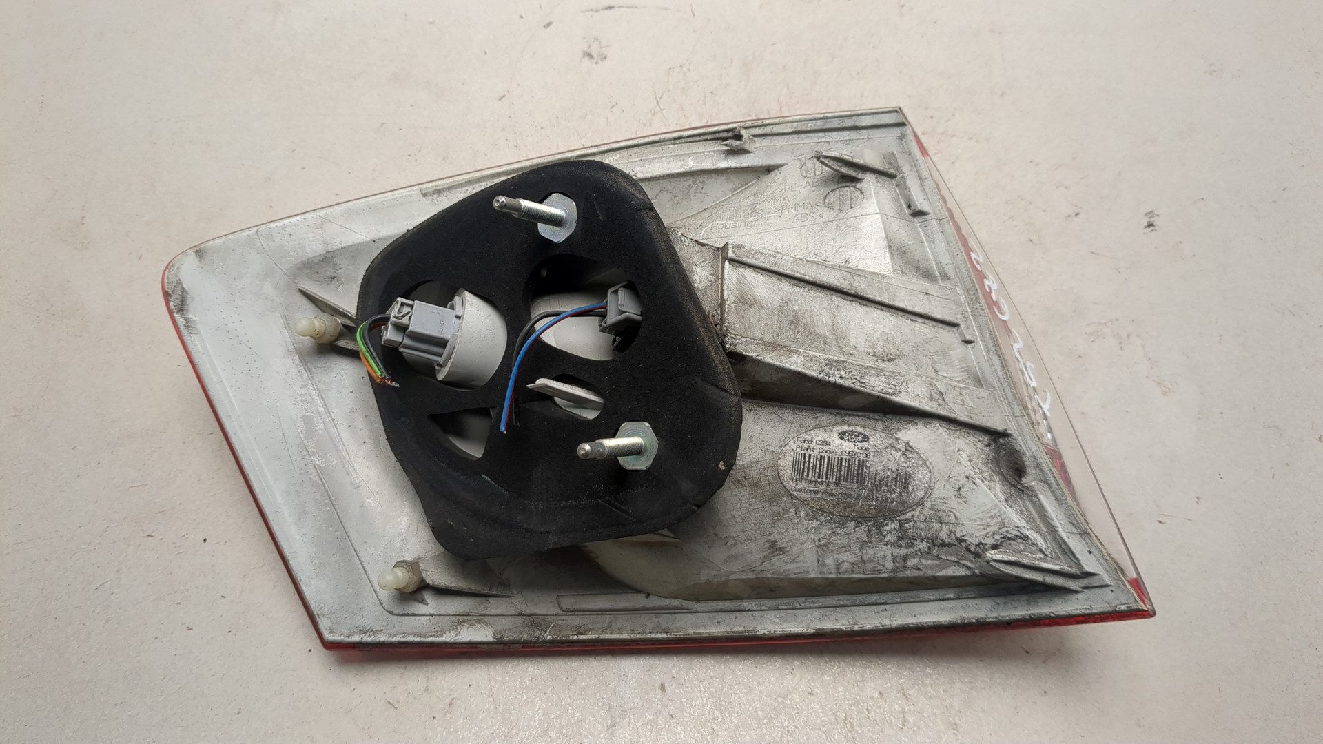 Фонарь задний правый