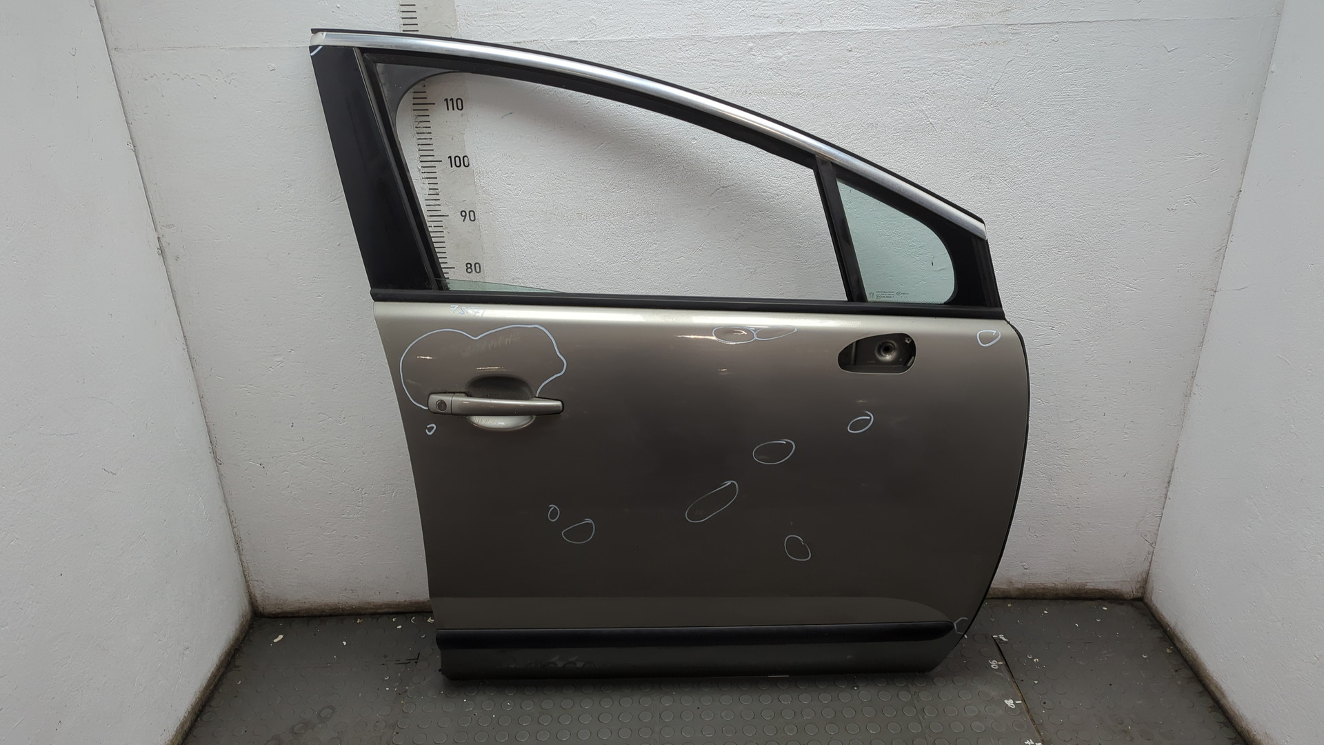 Дверь передняя правая