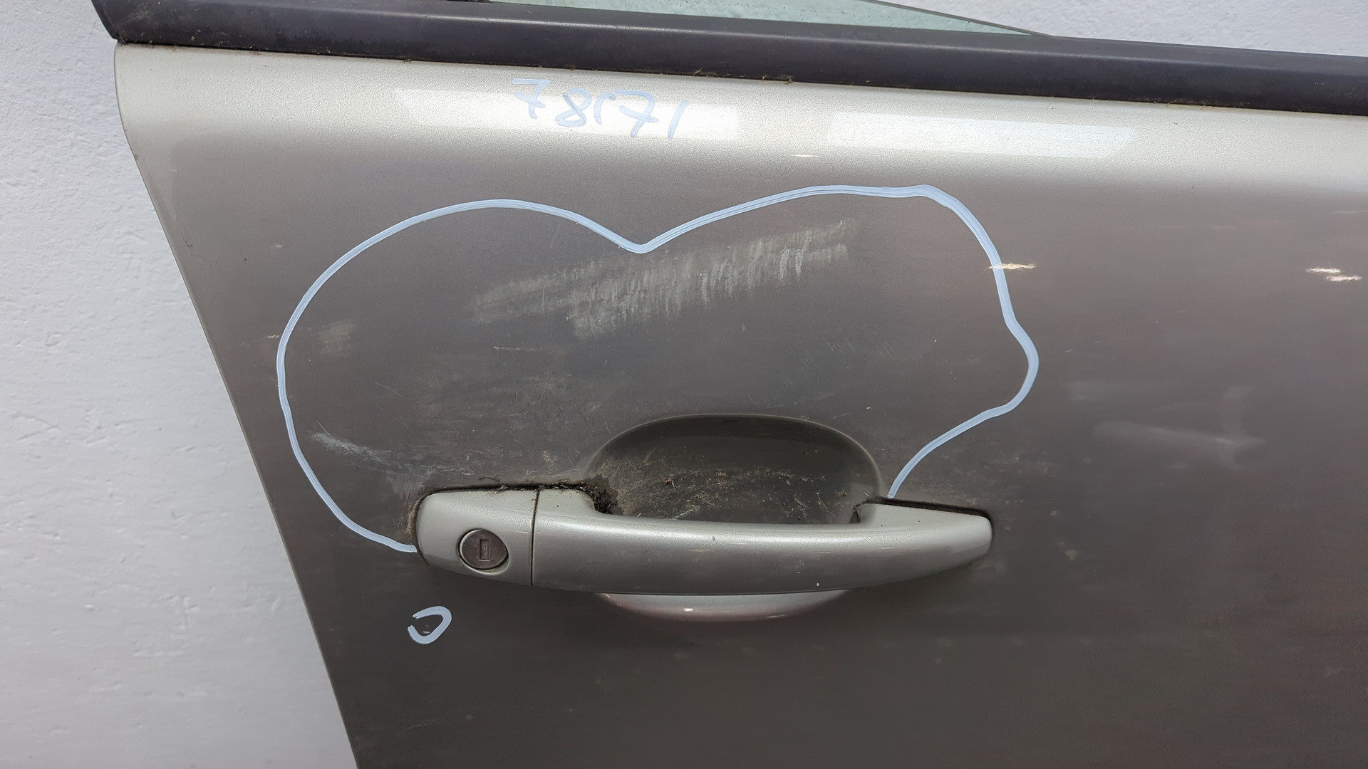 Дверь передняя правая