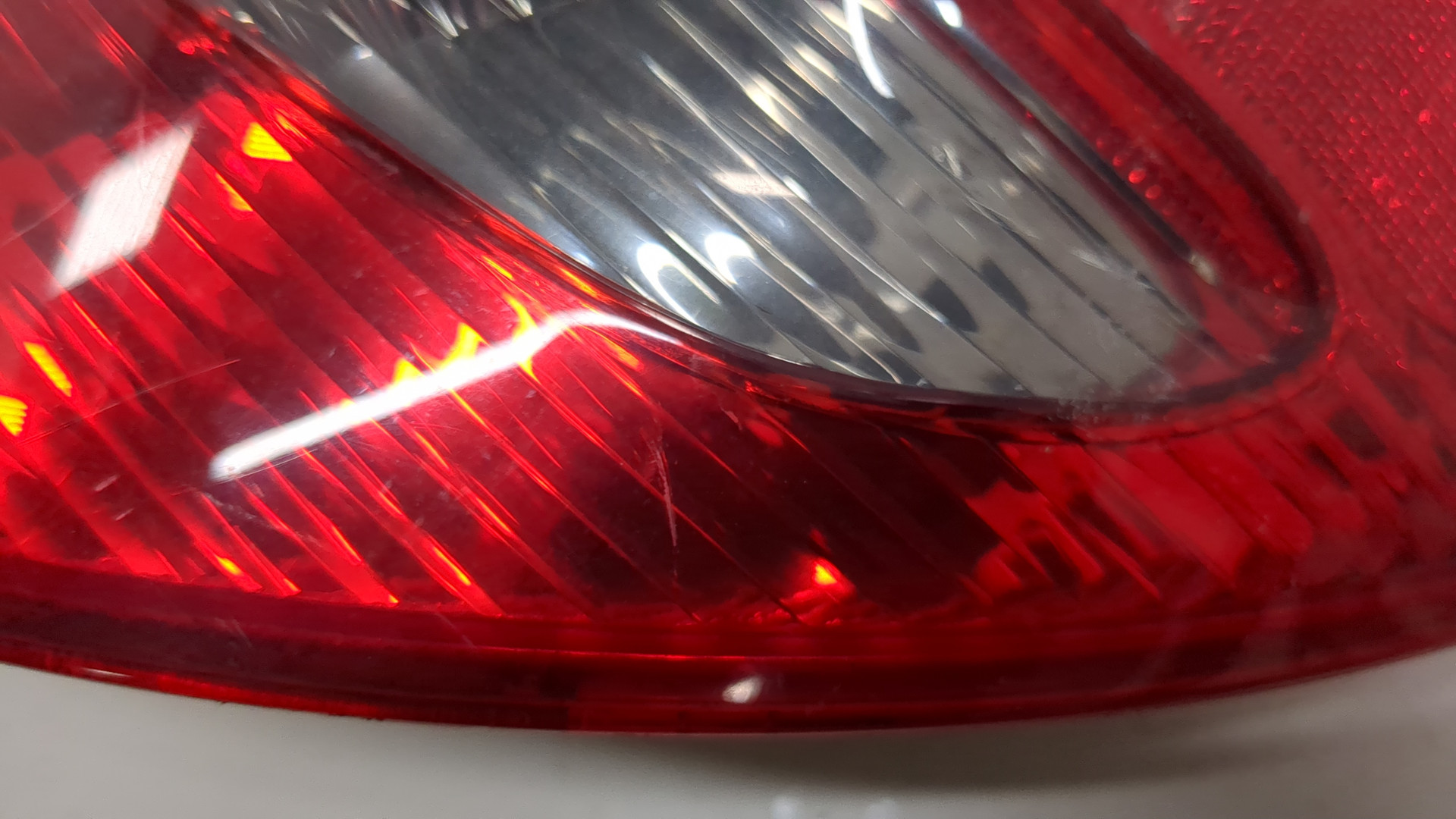 Фонарь задний правый