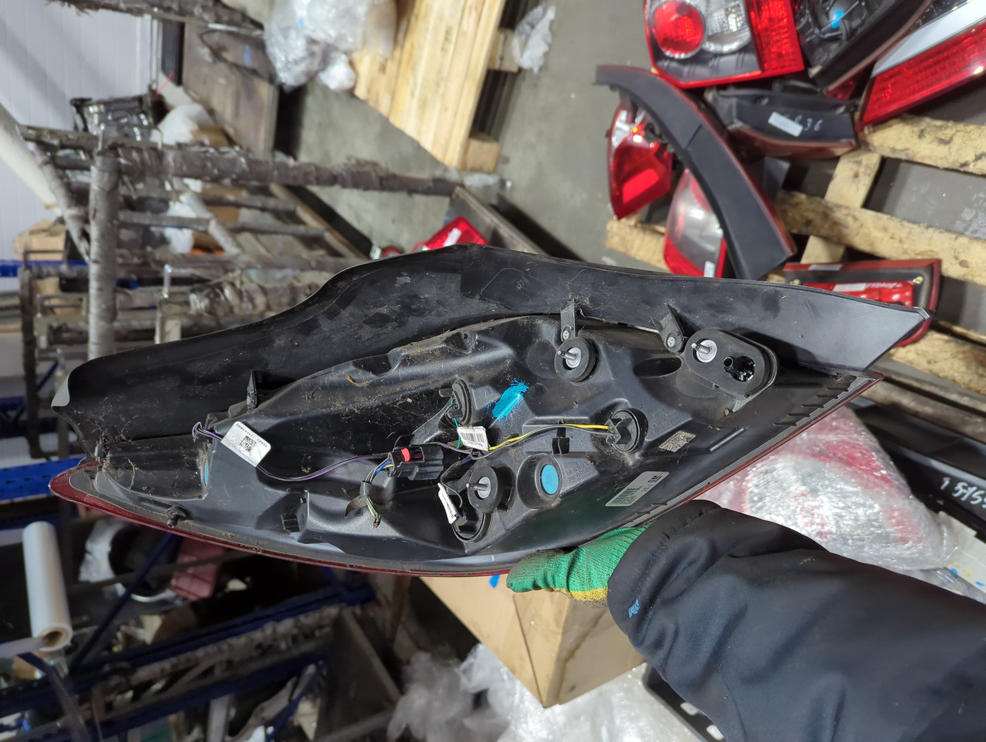 Фонарь задний правый