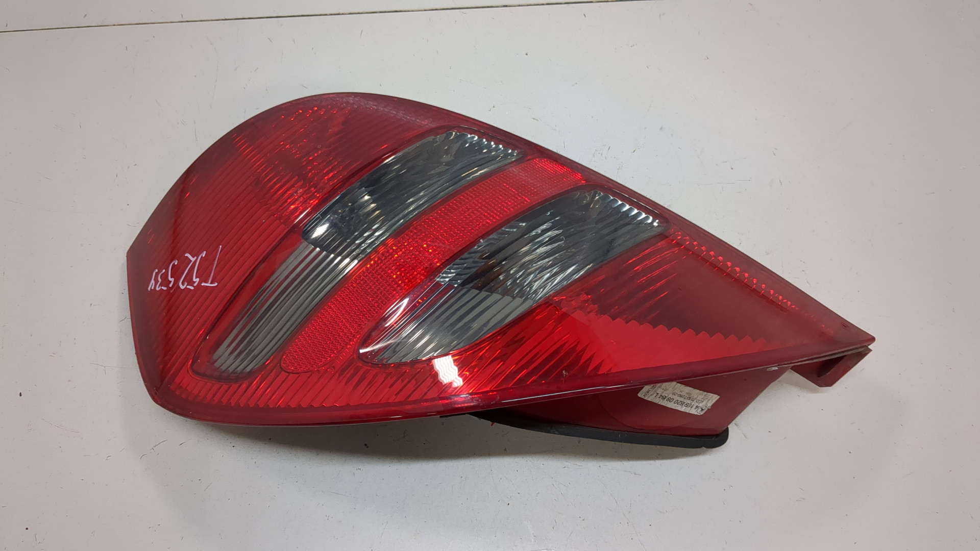 Фонарь задний левый