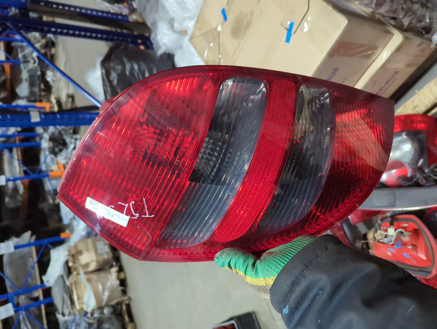 Фонарь задний левый